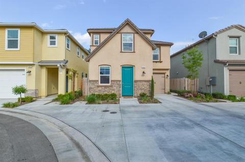 1463 Joy Dr, Clovis, CA 93619 photo 1