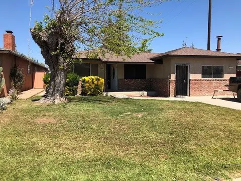 1917 W 5th St, Madera, CA 93637 photo 1
