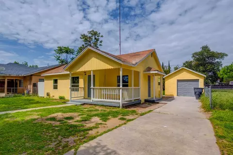 214 Pine St, Modesto, CA 95351 photo 1