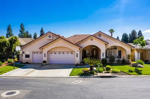 116 E Loop, Madera, CA 93637 photo 1
