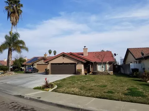 995 Robin Ct, Hanford, CA 93230 photo 1