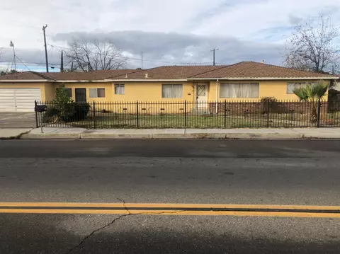 250 Roosevelt Ave, Madera, CA 93638 photo 1