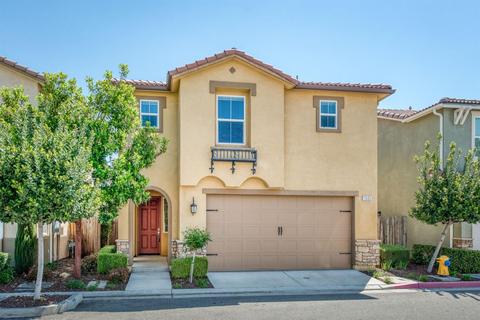 1545 N Piccadilly Ln, Clovis, CA 93619 photo 1