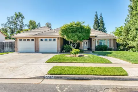 2232 Cromwell Ave, Clovis, CA 93611 photo 1