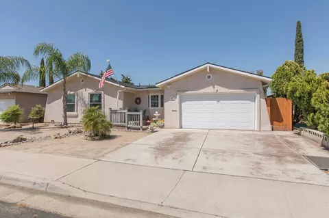 95 W National Ave, Clovis, CA 93612 photo 1