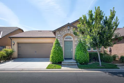 3786 Heritage Ln, Clovis, CA 93619 photo 1