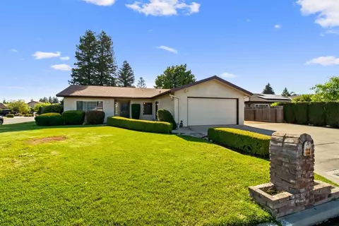 505 Sundance Ln, Madera, CA 93637 photo 1