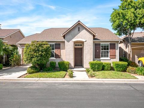 1733 Glen Dunbar Ln, Clovis, CA 93619 photo 1