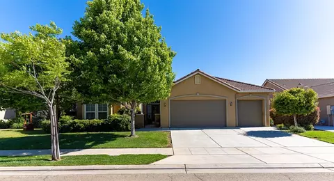 3324 Sierra Madre Ave, Clovis, CA 93619 photo 1