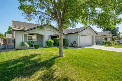 15887 W Middleton Ave, Kerman, CA 93630 photo 1