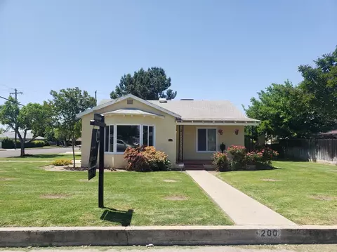 200 P St, Madera, CA 93637 photo 1