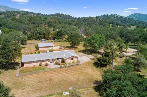 36780 Hoot Owl Ln, Dunlap, CA 93621 photo 1