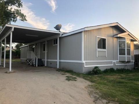 13299 E Young, Parlier, CA 93648 photo 1