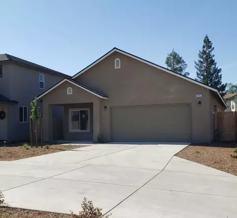 1482 Pine St, Dinuba, CA 93618 photo 1
