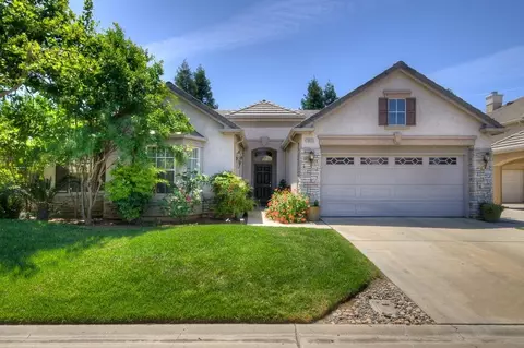 10405 Lylewood Way, Clovis, CA 93619 photo 1