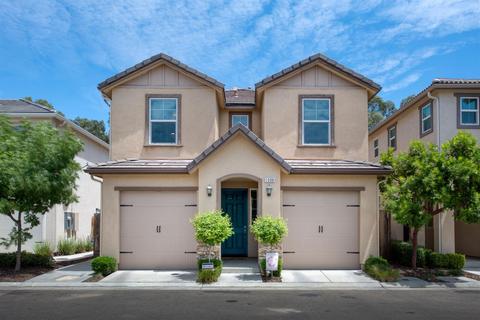 1309 Aristocracy Way, Clovis, CA 93619 photo 1