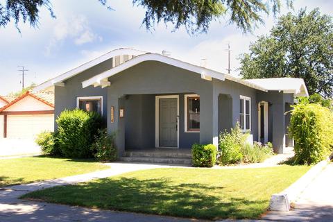1114 N St, Sanger, CA 93657 photo 1