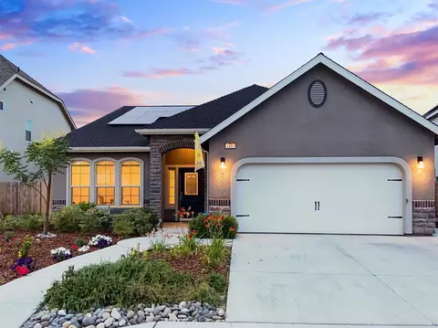 4185 Alamos, Clovis, CA 93619 photo 1