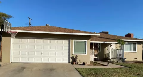 5670 E Bernadine Ave, Fresno, CA 93727 photo 1