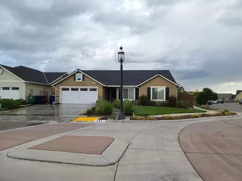 365 Reagan Ave, Sanger, CA 93657 photo 1
