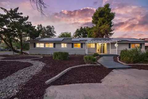 1717 W 4th, Madera, CA 93637 photo 1