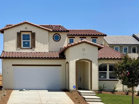 4491 Vineyard Dr, Madera, CA 93636 photo 1