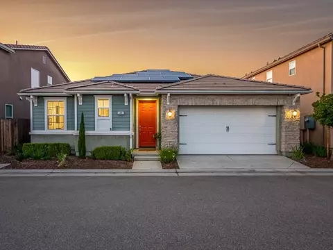 3481 Alcove Way, Clovis, CA 93619 photo 1