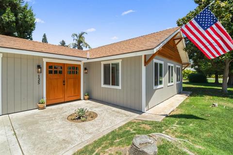 125 W Sierra Ave, Clovis, CA 93612 photo 1