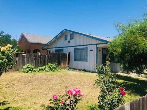 527 S B St, Madera, CA 93638 photo 1