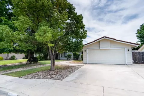 1110 Palo Alto Ave, Clovis, CA 93612 photo 1