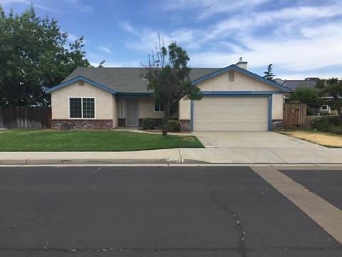 393 W Fremont Ave, Clovis, CA 93612 photo 1