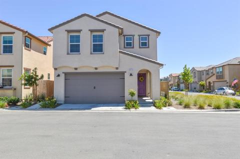 3670 Friendship Ln, Clovis, CA 93619 photo 1