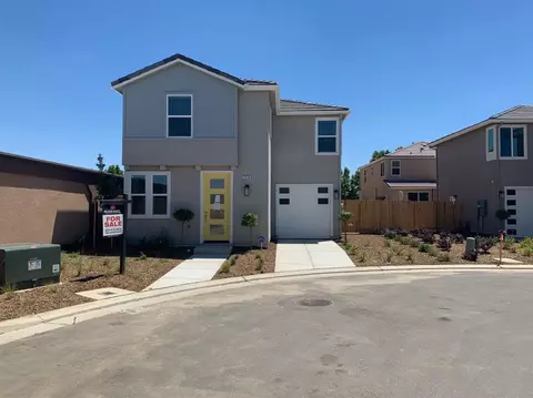 2470 Lombard Ln, Clovis, CA 93611 photo 1