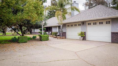 2743 Nees Ave, Clovis, CA 93611 photo 1