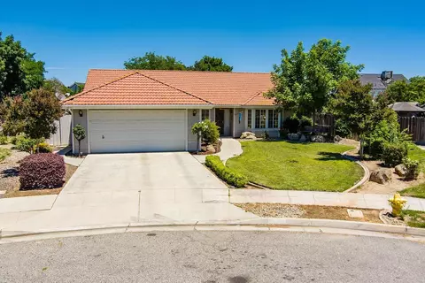 2343 Grapewood Ct, Madera, CA 93637 photo 1