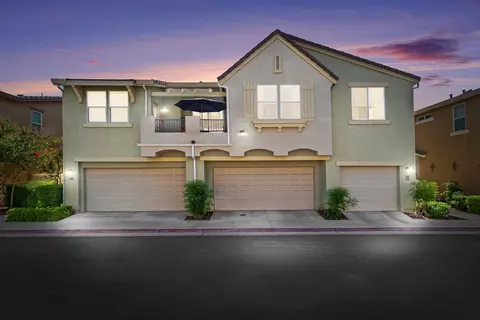 343 N Greco Ln, Clovis, CA 93611 photo 1