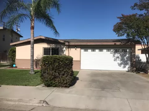1610 James St, Sanger, CA 93657 photo 1
