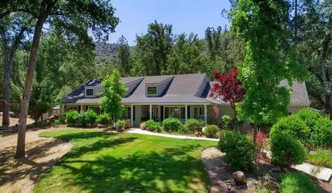 46240 River View Dr N, Oakhurst, CA 93644 photo 1