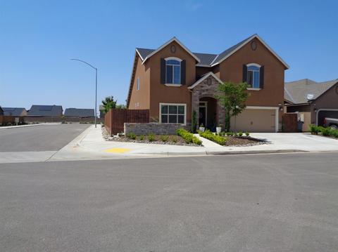 2196 Junipero, Clovis, CA 93619 photo 1