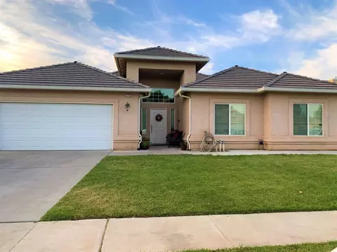 15740 W Dylan Ave, Kerman, CA 93630 photo 1