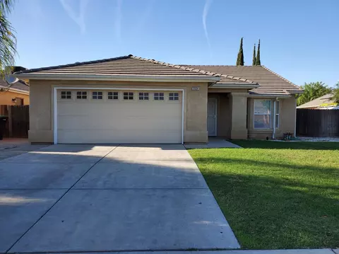 2324 Azalea St, Selma, CA 93662 photo 1