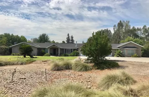 35598 Manon Ave, Madera, CA 93636 photo 1