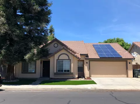 221 W Bedford Ave, Clovis, CA 93611 photo 1