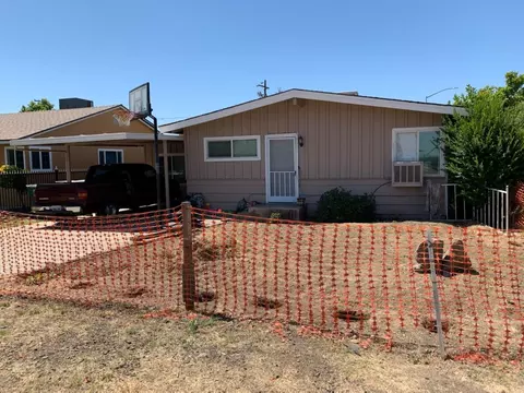 100 E Dunham, Madera, CA 93637 photo 1