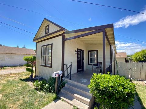 2767 Lee St, Selma, CA 93662 photo 1