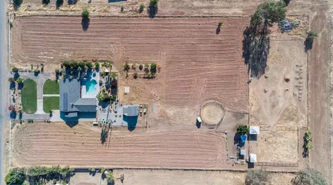 8260 E Nees Ave, Clovis, CA 93619 photo 1