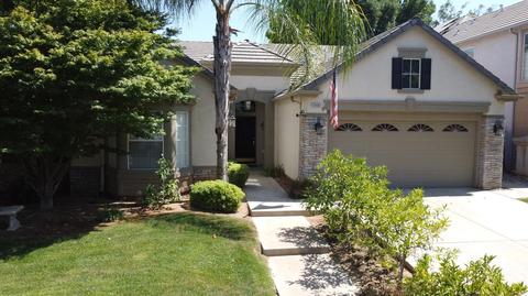 10481 E Lylewood Way, Clovis, CA 93619 photo 1