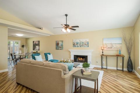 1563 Fallbrook Ave, Clovis, CA 93611 photo 1