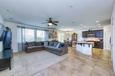 4082 Salem Ln, Clovis, CA 93619 photo 1