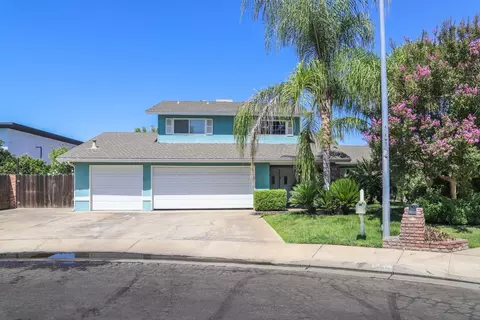 190 N Hughes Ave, Clovis, CA 93612 photo 1